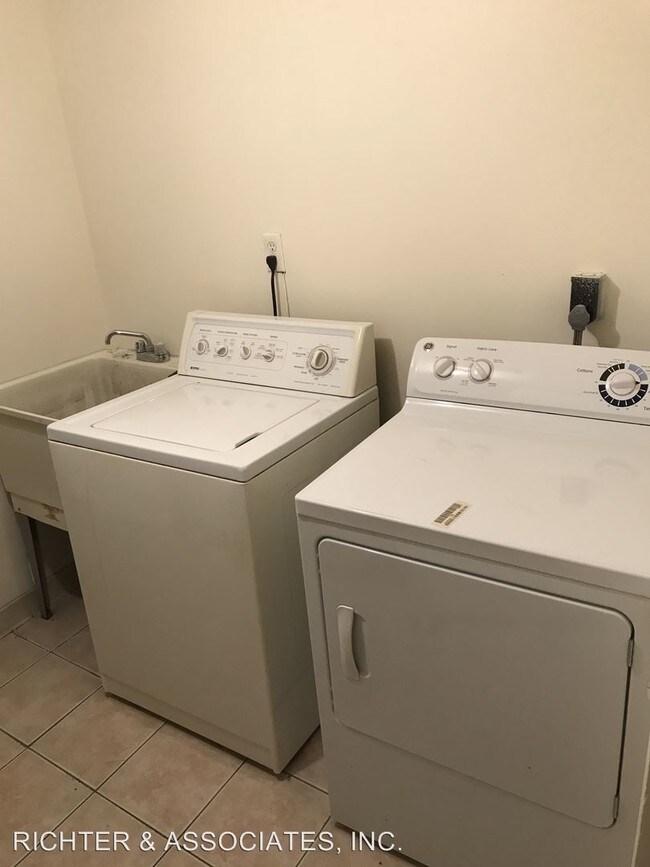 Foto del edificio - 2 br, 1.5 bath House - 23568 LAHSER