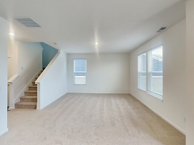 Foto del edificio - 8662 Hollander Dr