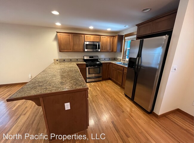 Building Photo - 3 br, 3.5 bath House - 9216 A Fremont Ave. N