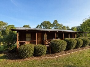 Building Photo - 7208 Pool Hill Rd