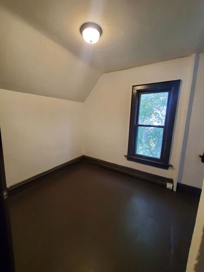 Foto del edificio - 2106- 2106A W Keefe Ave (Duplex)