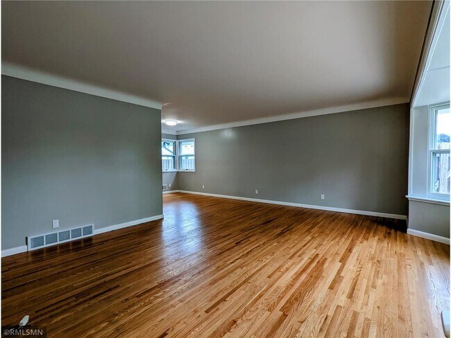 Foto del edificio - 3831 McKnight Rd N