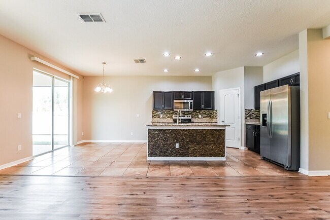 Building Photo - 2730 Limerick Cir