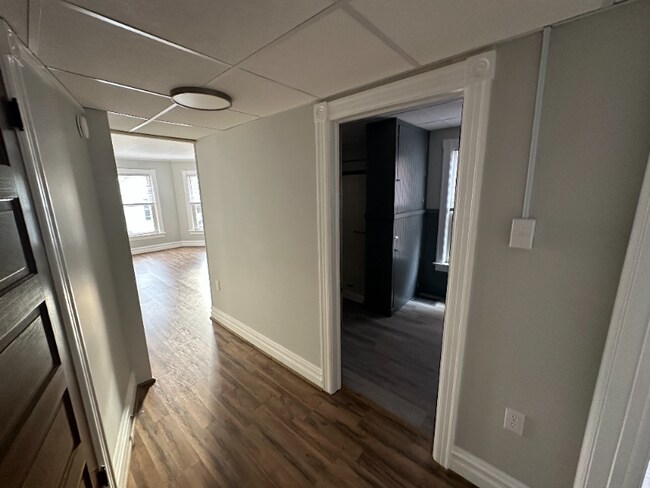 Foto del edificio - 125 W 2nd St