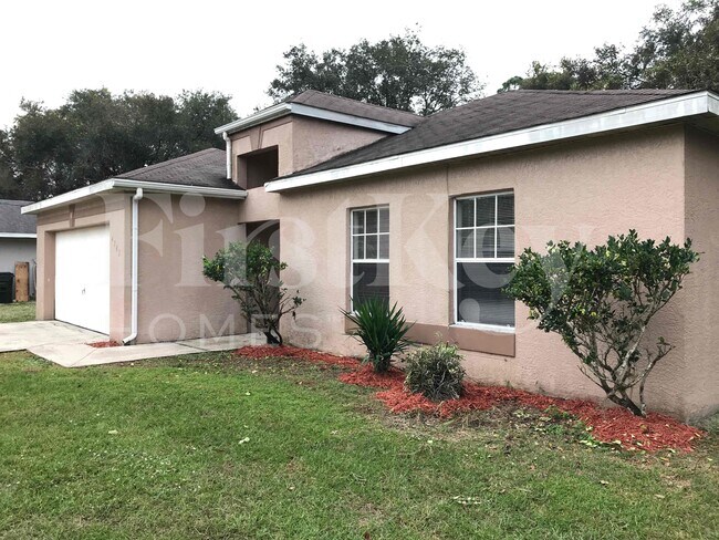 Foto del edificio - 4743 Luther Ave