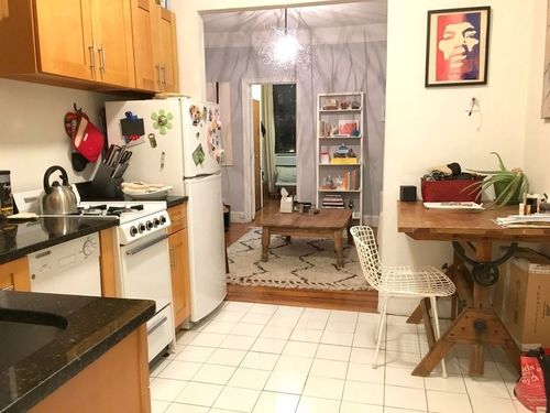 Foto del edificio - 424 E 75th St