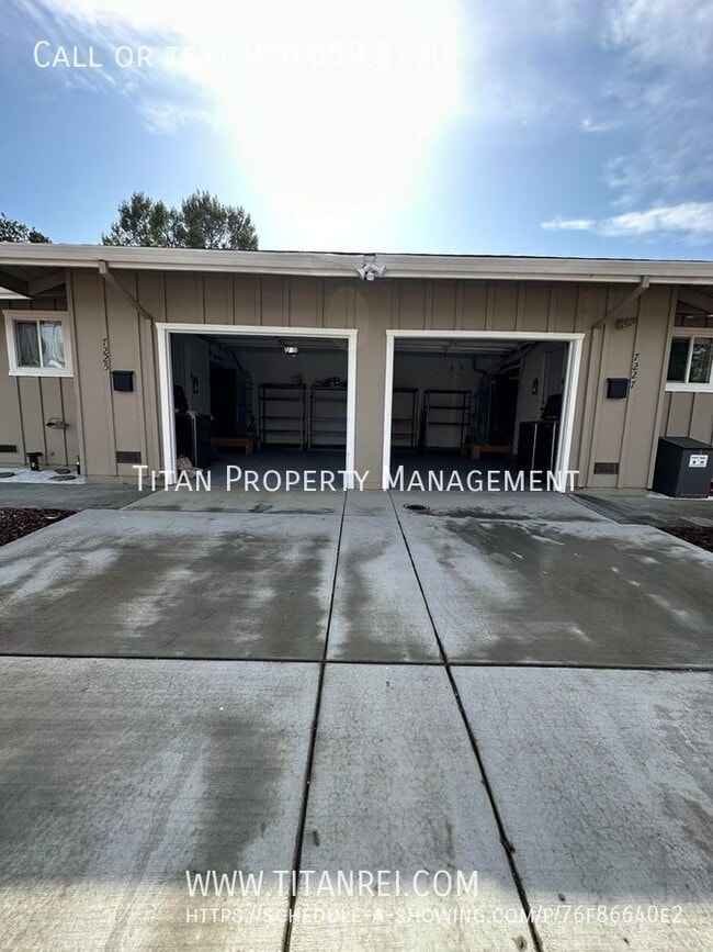 Building Photo - 7227 Camel Rock Way