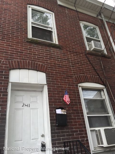 Building Photo - 2 br, 1 bath House - 241 Grand Street