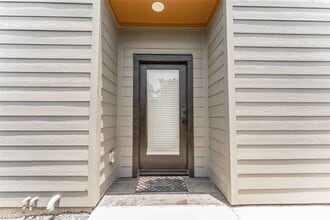 Building Photo - 2341 Eagle St