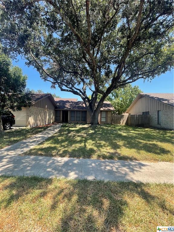 Foto principal - 218 Navajo Dr