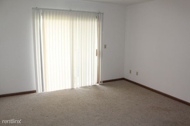 Building Photo - 2 br, 2 bath Apartment - 846 Spiros Ct