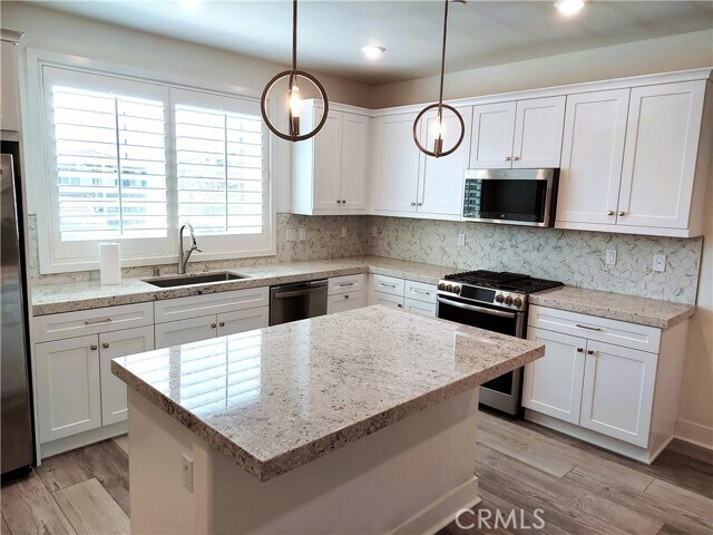 Foto del edificio - 18289 Iris Ln