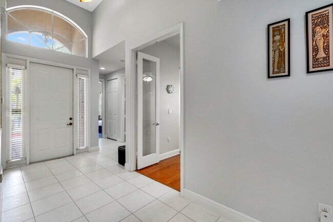 Building Photo - 19084 Skyridge Cir