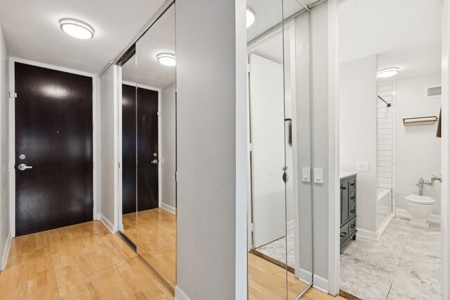 Building Photo - 535 N Michigan Ave