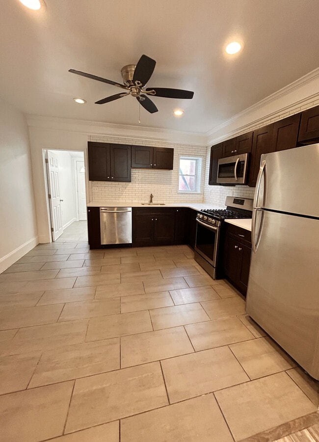 Foto del edificio - 4814 Friendship St