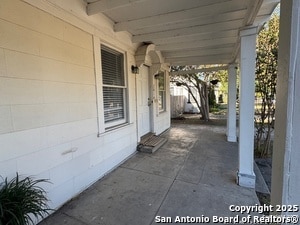 Building Photo - 2014 W Mulberry Ave