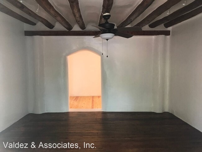 Building Photo - 1 br, 1 bath House - 529 Old Santa Fe Trail