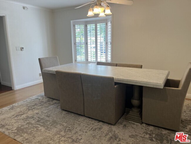 Foto del edificio - 5819 Fairhaven Ave