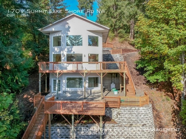 Foto del edificio - 1701 Summit Lake Shore Rd NW