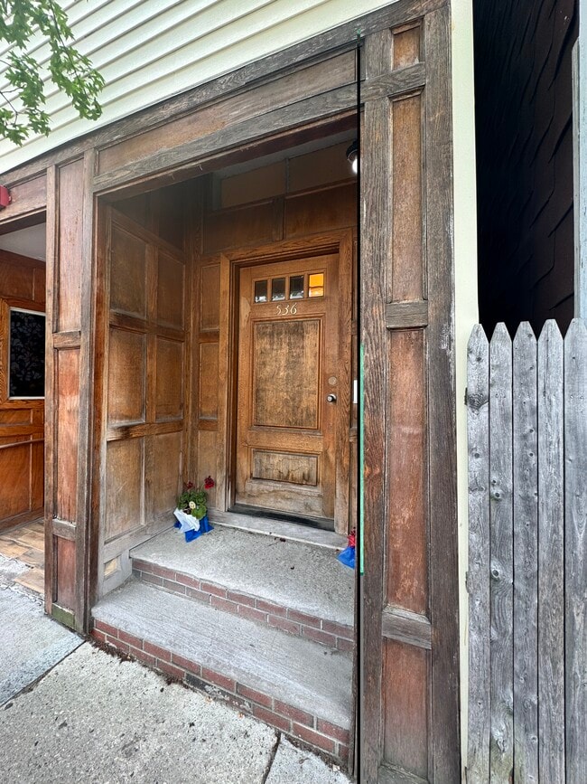 Building Photo - 536 Cambridge St