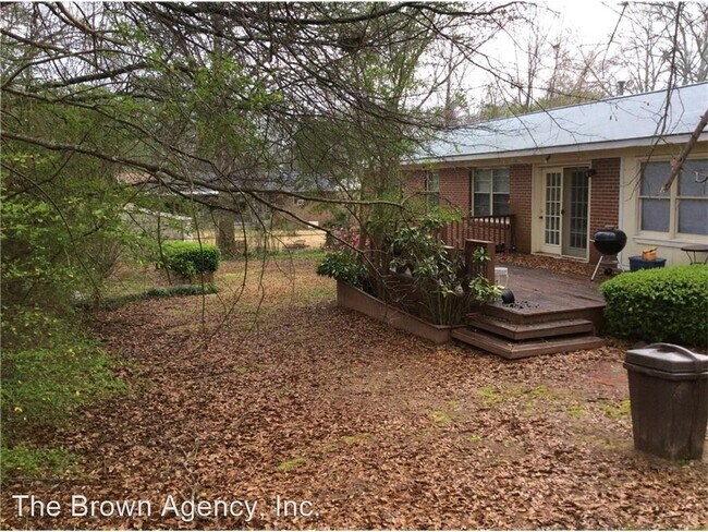 Building Photo - 3 br, 2 bath House - 1702 Highland Circle