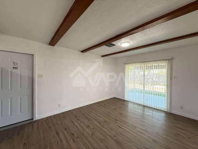 Foto del edificio - 317 E Lindbergh Blvd