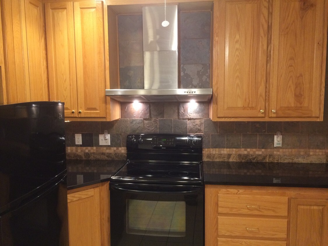 2800 Hartford Ave, Johnston, RI 02919 Townhome Rentals in Johnston RI