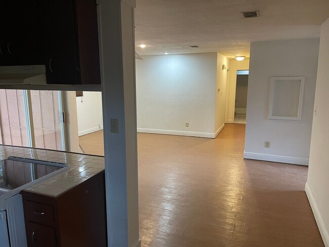 Foto del edificio - 3/2 House in Huntington Woods