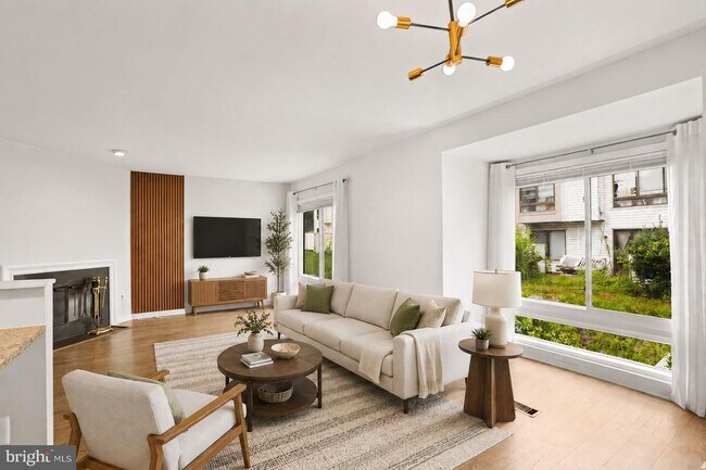 Foto del edificio - 18616 Pier Point Pl