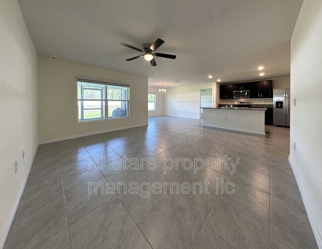 Building Photo - 4073 Autumn Amber Dr