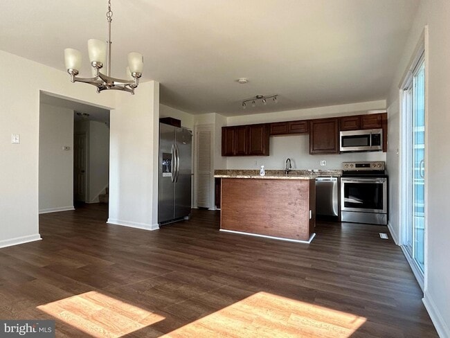 Foto del edificio - 7 Elk Ln