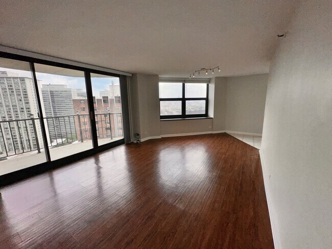 Building Photo - 3660 N Lake Shore Dr