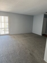Building Photo - 2811-T2811 SW Archer Rd