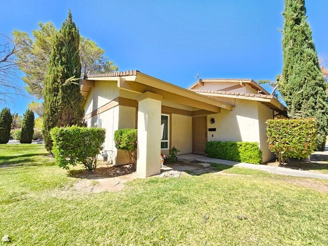 Building Photo - Cozy 2BR Condo with Modern Amenities – Ava...