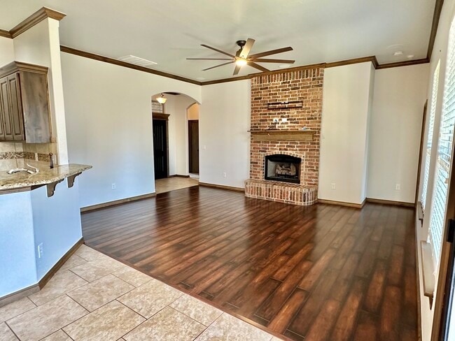 Photo - 709 Abilene Way House