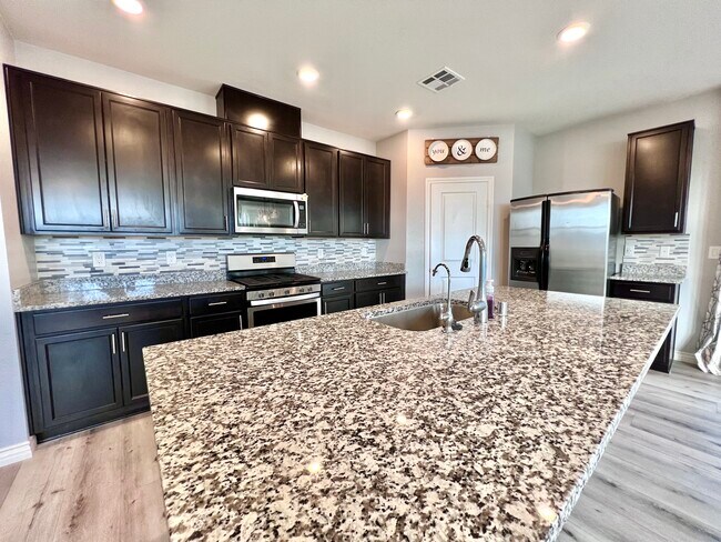 Foto del edificio - 5578 Lushan St