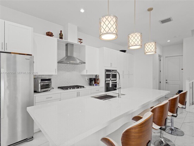 Foto del edificio - 4388 NW 81st Ave
