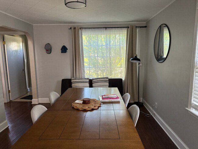 Foto del edificio - Charming 3 bedroom 1.5 bath in Amherst :