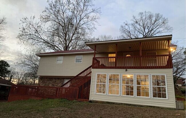 Building Photo - 105 Merrywood Cir