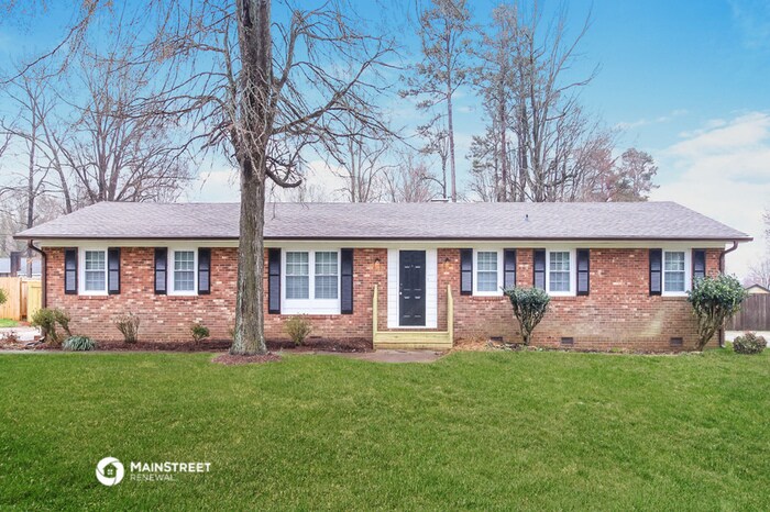 Building Photo - 2628 White Oak Dr