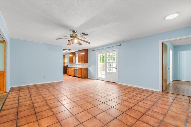 Building Photo - 8203 Braes River Dr