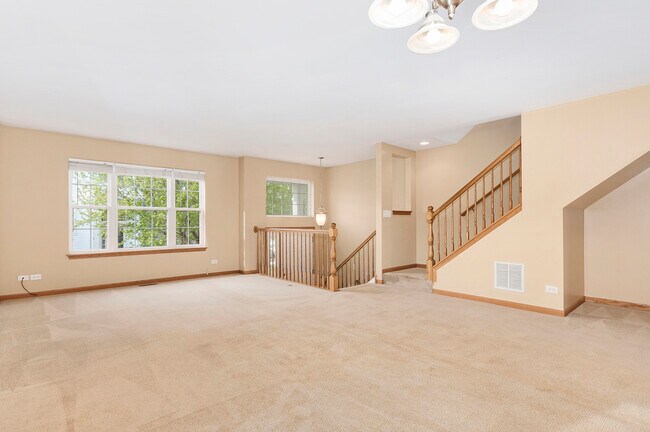 Building Photo - 562 Lincoln Station Dr