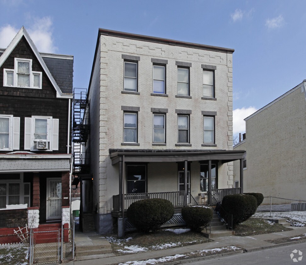 Foto del edificio - 7629 Bennett St