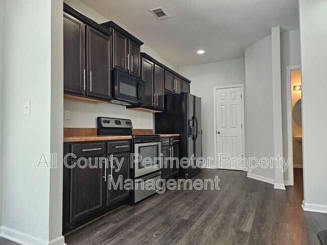 Building Photo - 3790 Lakeside Walk Dr