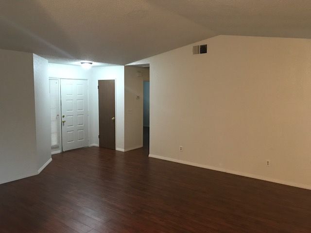 Foto del edificio - 3720 Starstone Way