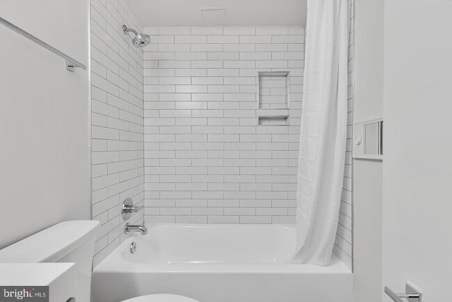 Building Photo - 1322 15th St NW