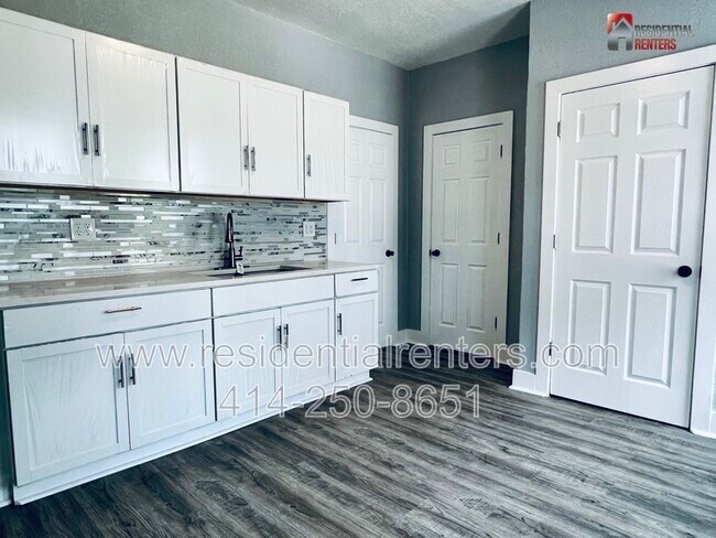 Foto del edificio - 812 E Burleigh St