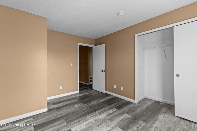 Foto del edificio - 2430 McKindree Ct