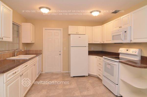 Foto del edificio - 6550 Winkler Rd