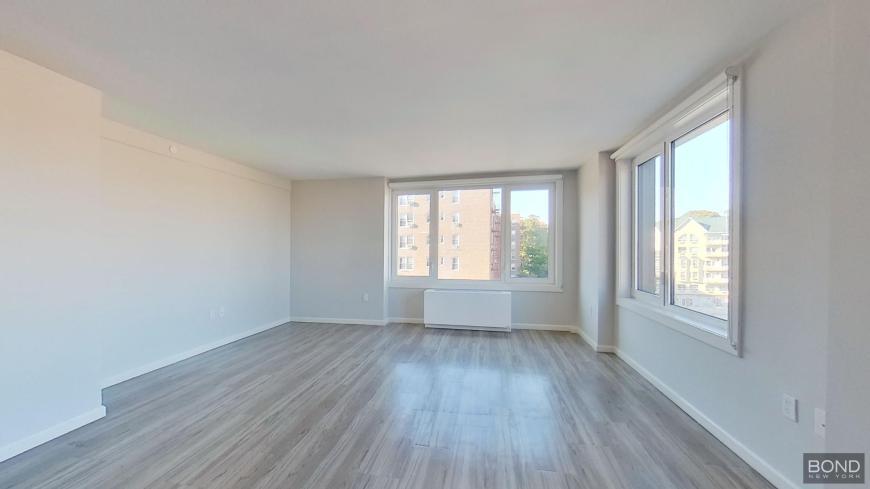 2 bedroom in JAMAICA HILLS NY 11432 - 2 bedroom in JAMAICA HILLS NY 11432